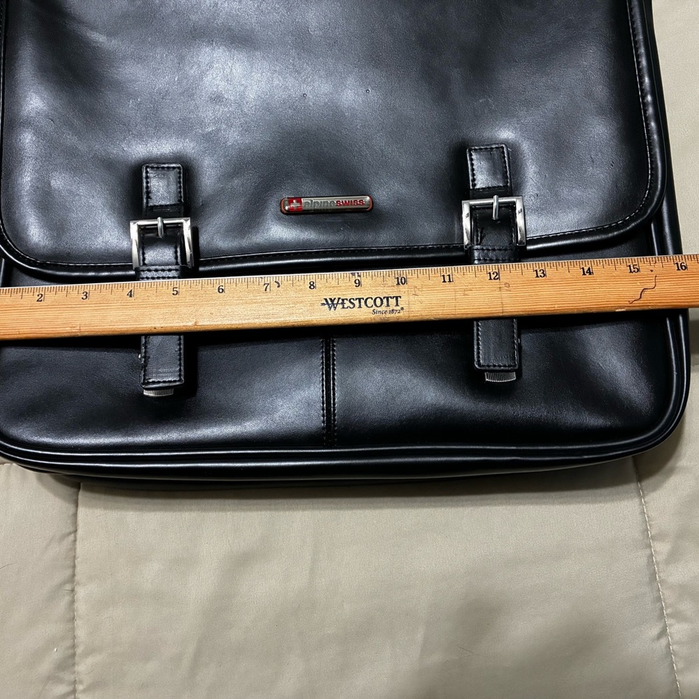 Alpine Swiss Messenger Black Leather Laptop/Brief Case Bag With Buckle Closure - Picture 9 of 10
